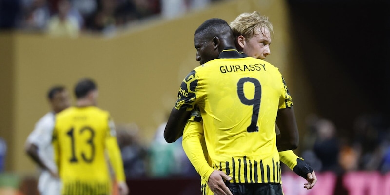 Guirassy show, il Borussia Dortmund raggiunge il Real ai quarti. Monterrey eliminato 1 Guirassy show, il Borussia Dortmund raggiunge il Real ai quarti. Monterrey eliminato