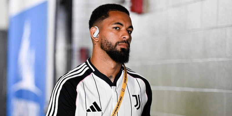 Caso Douglas Luiz, la decisione della Juve: non lascerà correre 3 Caso Douglas Luiz, la decisione della Juve: non lascerà correre