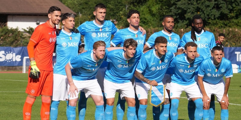 Dove vedere Napoli-Catanzaro in tv? Dazn o Sky, orario della seconda amichevole dei campioni d'Italia
4 Dove vedere Napoli-Catanzaro in tv? Dazn o Sky, orario della seconda amichevole dei campioni d'Italia