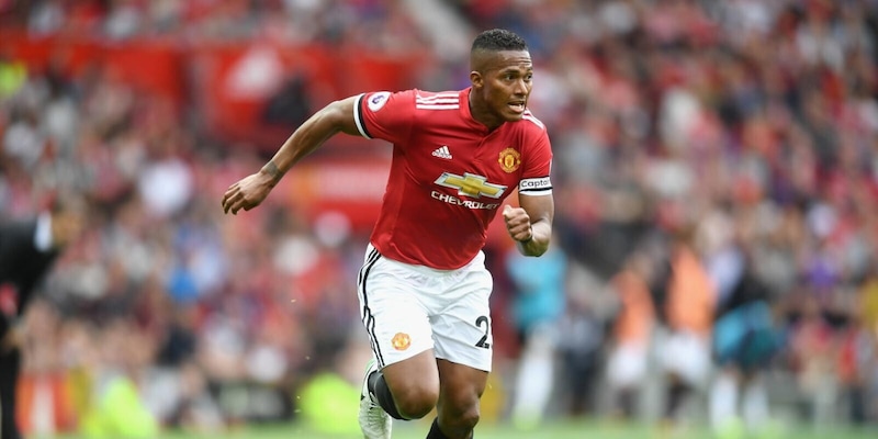 Salva un uomo dal suicidio: il gesto dell'ex Manchester United 1 Salva un uomo dal suicidio: il gesto dell'ex Manchester United