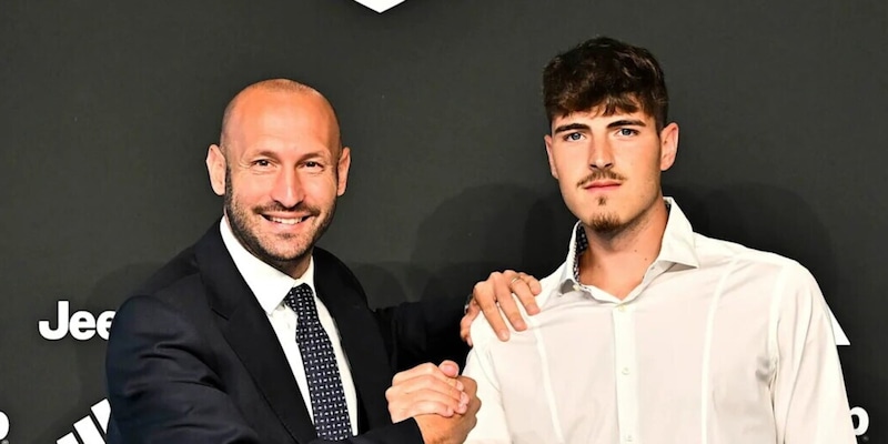 Mangiapoco, nuovo portiere della Juve Next Gen: chi è e i dettagli 1 Mangiapoco, nuovo portiere della Juve Next Gen: chi è e i dettagli