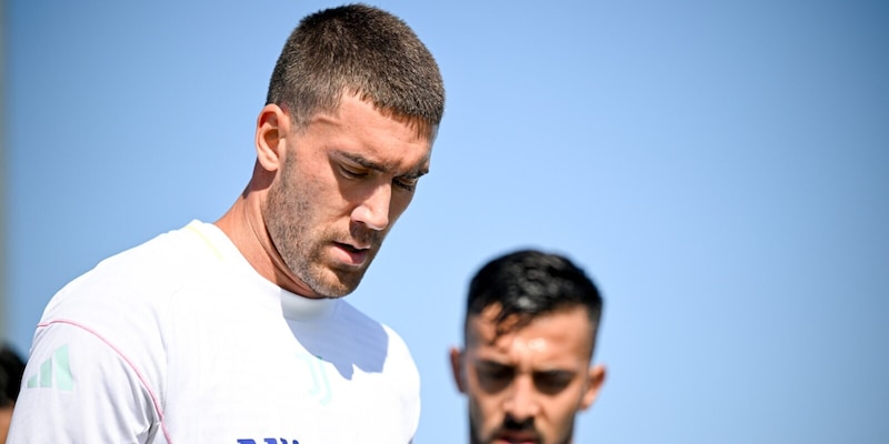 Vlahovic come Weah e Douglas Luiz: la linea Juve resta quella del pugno duro 1 Vlahovic come Weah e Douglas Luiz: la linea Juve resta quella del pugno duro