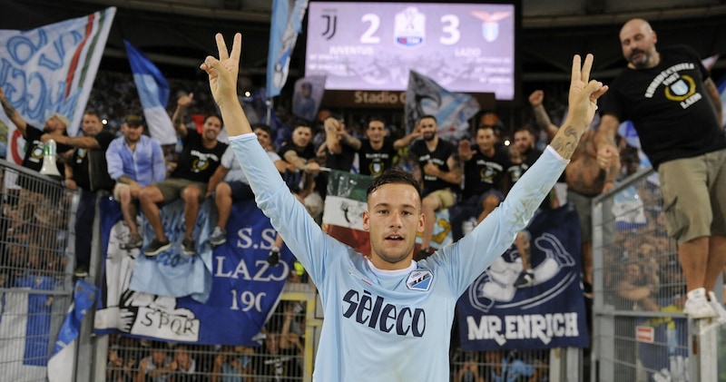 Murgia: "Per quel gol alla Juve, a Roma mi fermano ancora per strada" 1 Murgia: "Per quel gol alla Juve, a Roma mi fermano ancora per strada"