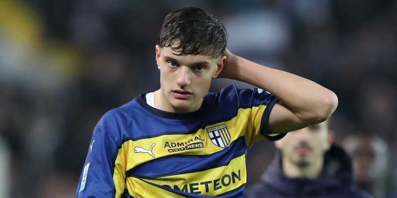 Leoni tra Juve e derby. Allegri lo promuove, l'Inter è sicura: prima 35 milioni per Bisseck 1 Leoni tra Juve e derby. Allegri lo promuove, l'Inter è sicura: prima 35 milioni per Bisseck