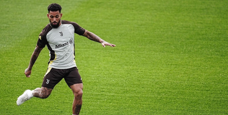 Caso Douglas Luiz, contatti degli agenti con la Juve: quando arriverà alla Continassa 2 Caso Douglas Luiz, contatti degli agenti con la Juve: quando arriverà alla Continassa