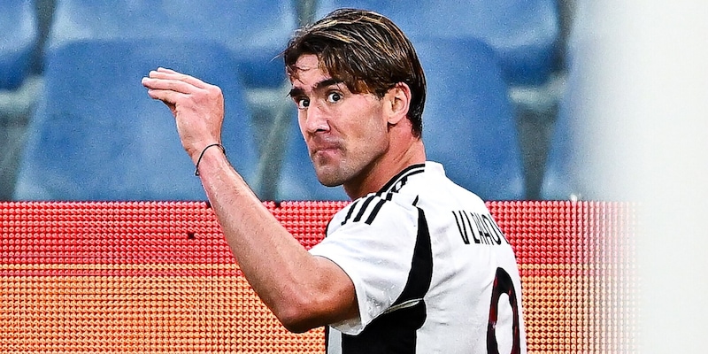 Vlahovic, certezze opposte alla Juve. E snobba anche l'unica offerta 1 Vlahovic, certezze opposte alla Juve. E snobba anche l'unica offerta