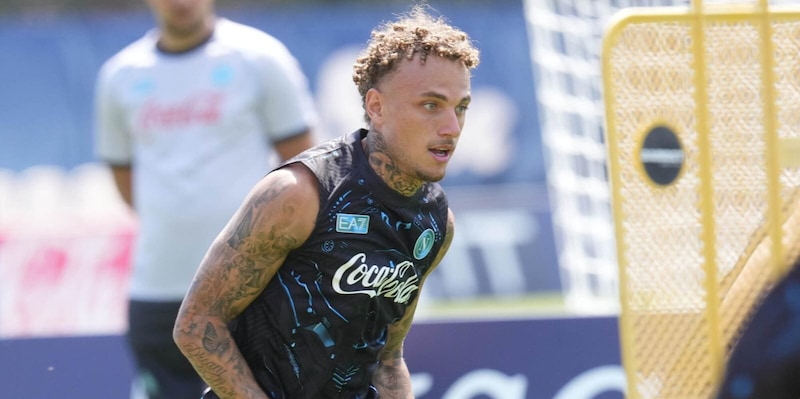 Napoli, Lang scherza sul rigore in amichevole: "Quello che succede quando un'ala difende". Su Conte... 3 Napoli, Lang scherza sul rigore in amichevole: "Quello che succede quando un'ala difende". Su Conte...