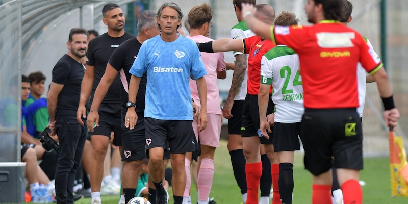 Lo spettacolo della Serie B va anche nei bar e nei ristoranti grazie a Dazn For Business
1 Lo spettacolo della Serie B va anche nei bar e nei ristoranti grazie a Dazn For Business