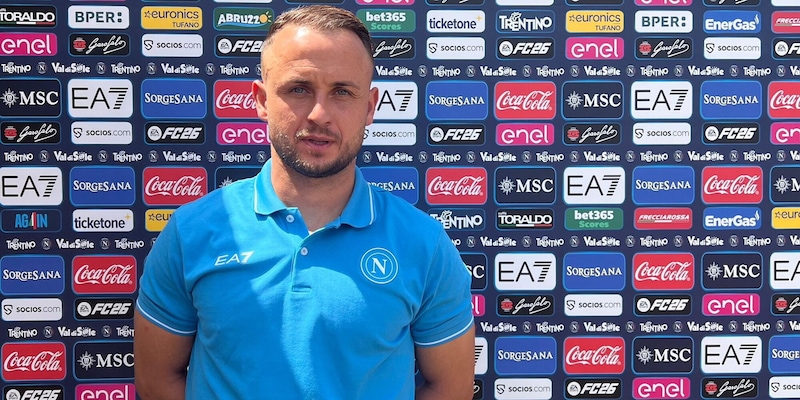 Lobotka: "De Bruyne porta qualità: Lang, Lucca e Beukema sono forti. Champions? Vi dico che..." 2 Lobotka: "De Bruyne porta qualità: Lang, Lucca e Beukema sono forti. Champions? Vi dico che..."