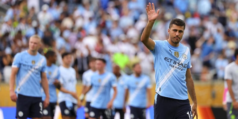 Real Madrid, pronta una proposta 'monstre' per strappare Rodri al Manchester City 3 Real Madrid, pronta una proposta 'monstre' per strappare Rodri al Manchester City