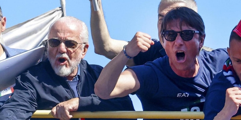 Gli auguri social di De Laurentiis a Conte: "Da me, la mia famiglia e da tutto il Calcio Napoli"