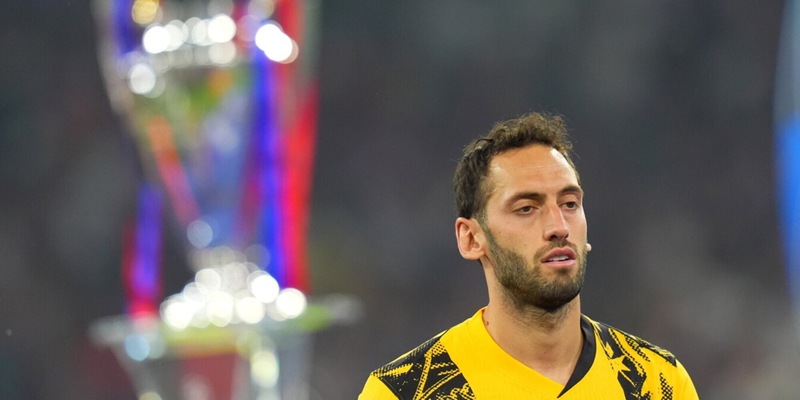 Calhanoglu si rassegna, resta all'Inter: le parole dell'agente, "Tifa Galatasaray ma..." 1 Calhanoglu si rassegna, resta all'Inter: le parole dell'agente, "Tifa Galatasaray ma..."
