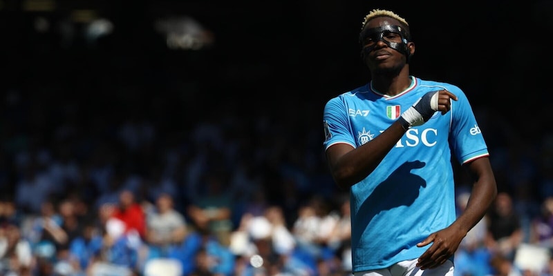 Napoli, Osimhen assente per le visite mediche: il comunicato ufficiale del club 2 Napoli, Osimhen assente per le visite mediche: il comunicato ufficiale del club