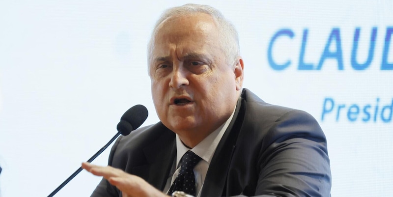 Lotito ricoverato in ospedale dopo un malore in Senato 1 Lotito ricoverato in ospedale dopo un malore in Senato