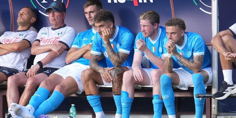 Napoli stremato: Conte va ko all'esordio 4 Napoli stremato: Conte va ko all'esordio