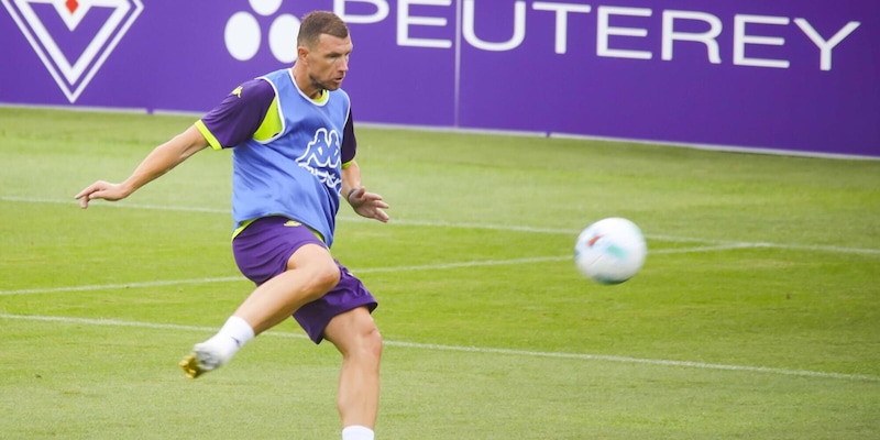 Amichevoli Serie A: goleada della Fiorentina, Dzeko segna alla prima. Vincono Parma e Verona 2 Amichevoli Serie A: goleada della Fiorentina, Dzeko segna alla prima. Vincono Parma e Verona
