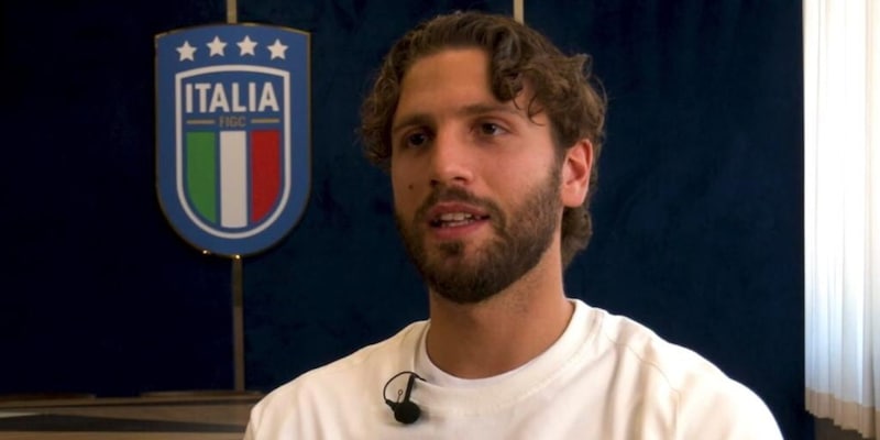 "Ricordo l'errore, le lacrime e Chiellini che mi dice: Tranquillo, vinciamo". Locatelli si emoziona 1 "Ricordo l'errore, le lacrime e Chiellini che mi dice: Tranquillo, vinciamo". Locatelli si emoziona