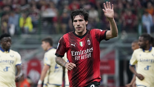 Milan, lo prendi o no? Da Rijkaard a Jashari, tutte le telenovelas di mercato 4 Milan, lo prendi o no? Da Rijkaard a Jashari, tutte le telenovelas di mercato