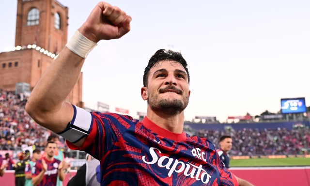 Bologna, Orsolini: "Mal di pancia? Non sto a fare guerre per andare via, ma il mercato è folle..." 1 Bologna, Orsolini: "Mal di pancia? Non sto a fare guerre per andare via, ma il mercato è folle..."