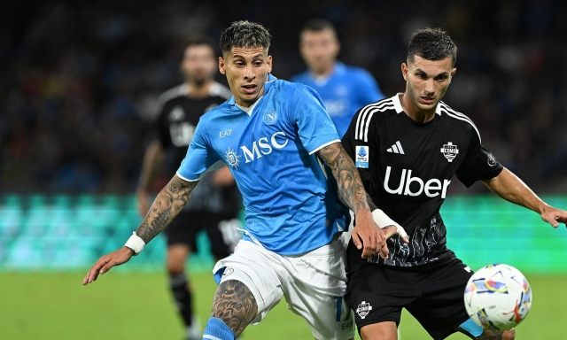 Napoli, spavento Olivera: forte contusione per l'uruguaiano 1 Napoli, spavento Olivera: forte contusione per l'uruguaiano