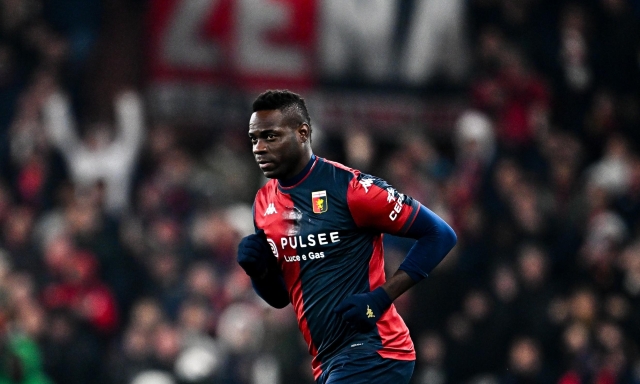 Balotelli contro Vieira: "Voleva passare per il salvatore, ma la verità è che gli sto sui cogl..." 1 Balotelli contro Vieira: "Voleva passare per il salvatore, ma la verità è che gli sto sui cogl..."