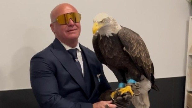 L'ex falconiere della Lazio sbarca su OnlyFans: lo annuncia nudo su Instagram e attacca Lotito 1 L'ex falconiere della Lazio sbarca su OnlyFans: lo annuncia nudo su Instagram e attacca Lotito
