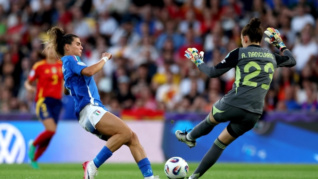 Italia-Spagna, le pagelle: Giugliano da 7, stecca solo Lenzini. Athenea super (7,5) 1 Italia-Spagna, le pagelle: Giugliano da 7, stecca solo Lenzini. Athenea super (7,5)