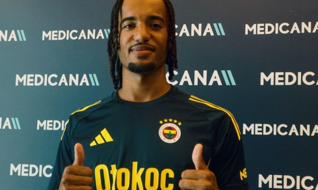 Dalla pizza al kebap: Brown sbarca a Istanbul e il Fener prende in giro il Milan con un video 1 Dalla pizza al kebap: Brown sbarca a Istanbul e il Fener prende in giro il Milan con un video
