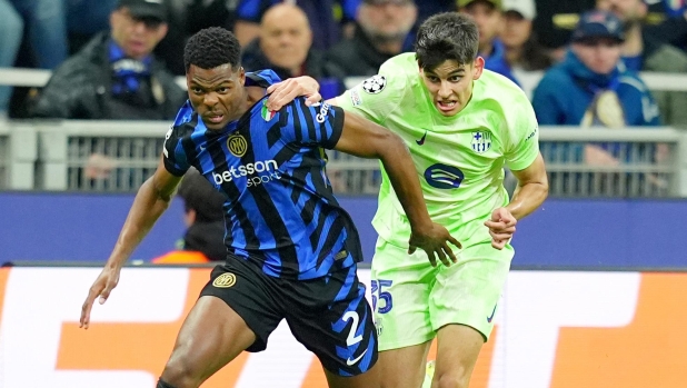 Gerard Martin non riesce a dimenticare: "Dumfries aveva fatto fallo. E dopo la partita..." 3 Gerard Martin non riesce a dimenticare: "Dumfries aveva fatto fallo. E dopo la partita..."