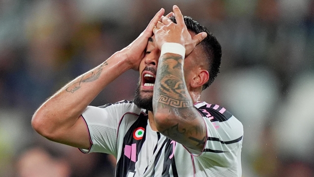 Juve, dopo neanche un anno Nico è già un esubero. Ma può "stappare" il mercato... 3 Juve, dopo neanche un anno Nico è già un esubero. Ma può "stappare" il mercato...