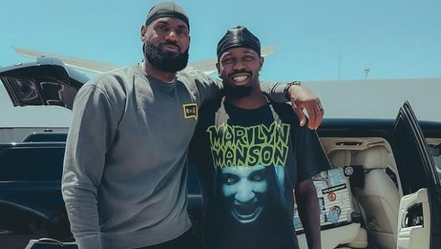 Incontro stellare a Los Angeles: Thuram e il selfie con LeBron 3 Incontro stellare a Los Angeles: Thuram e il selfie con LeBron
