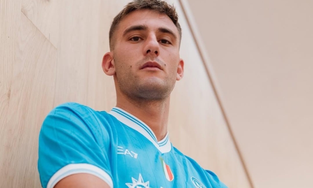 Lucca: "Napoli prima scelta. Giocare con Lukaku? Prima lo vedevo in tv...". Romelu: "Lui un'arma in più" 3 Lucca: "Napoli prima scelta. Giocare con Lukaku? Prima lo vedevo in tv...". Romelu: "Lui un'arma in più"