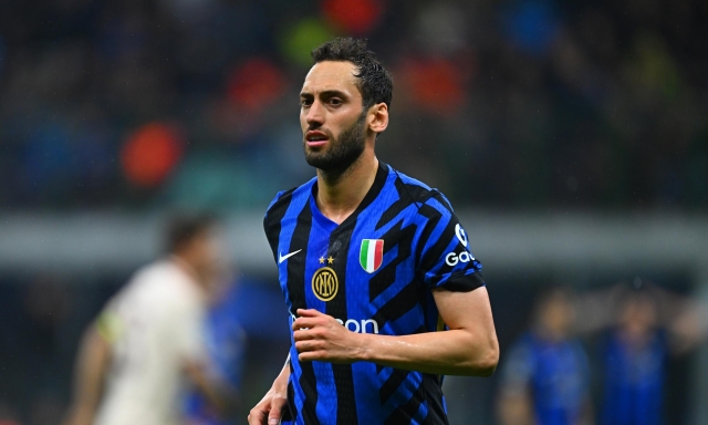 L'agente di Calhanoglu spegne le voci turche: "Hakan l'anno prossimo giocherà nell'Inter" 2 L'agente di Calhanoglu spegne le voci turche: "Hakan l'anno prossimo giocherà nell'Inter"