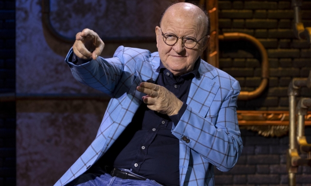 Boldi: "Mio nonno fondò il Milan. Quello di Berlusconi tornerebbe... con De Laurentiis" 3 Boldi: "Mio nonno fondò il Milan. Quello di Berlusconi tornerebbe... con De Laurentiis"