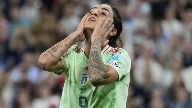 Italia, beffa atroce: sfiora l'impresa, poi un rigore dubbio la condanna. Inghilterra in finale 2 Italia, beffa atroce: sfiora l'impresa, poi un rigore dubbio la condanna. Inghilterra in finale