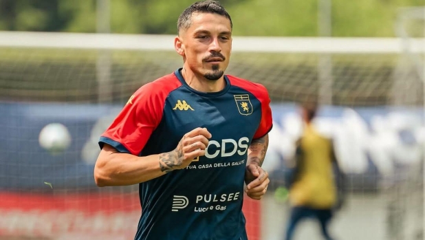 Stanciu: "Avevo altre opportunità, ma al Genoa ho detto subito sì" 4 Stanciu: "Avevo altre opportunità, ma al Genoa ho detto subito sì"