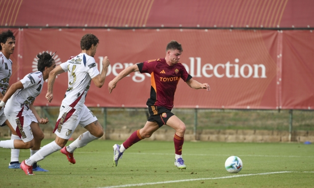 Roma, hai visto che Ferguson? Poker nel 9-0 in amichevole contro l'Unipomezia 1 Roma, hai visto che Ferguson? Poker nel 9-0 in amichevole contro l'Unipomezia
