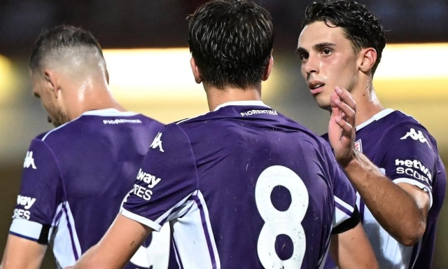 Esperimenti e giovani talenti: la Fiorentina di Pioli batte il Grosseto. Dzeko, due assist 3 Esperimenti e giovani talenti: la Fiorentina di Pioli batte il Grosseto. Dzeko, due assist