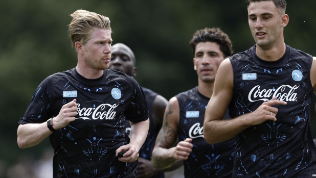 LIVE Napoli-Catanzaro 0-0: Lang e Lucca davanti, c'è De Bruyne 1 LIVE Napoli-Catanzaro 0-0: Lang e Lucca davanti, c'è De Bruyne