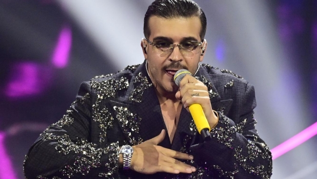 Geolier: "In ansia per lo scudetto, scrivevo a Di Lorenzo. Ora sul palco con Lang, rapper come me" 1 Geolier: "In ansia per lo scudetto, scrivevo a Di Lorenzo. Ora sul palco con Lang, rapper come me"