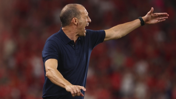 Semplice e organizzato, in questo Milan si vede Allegri. Che ha già due colonne portanti 1 Semplice e organizzato, in questo Milan si vede Allegri. Che ha già due colonne portanti