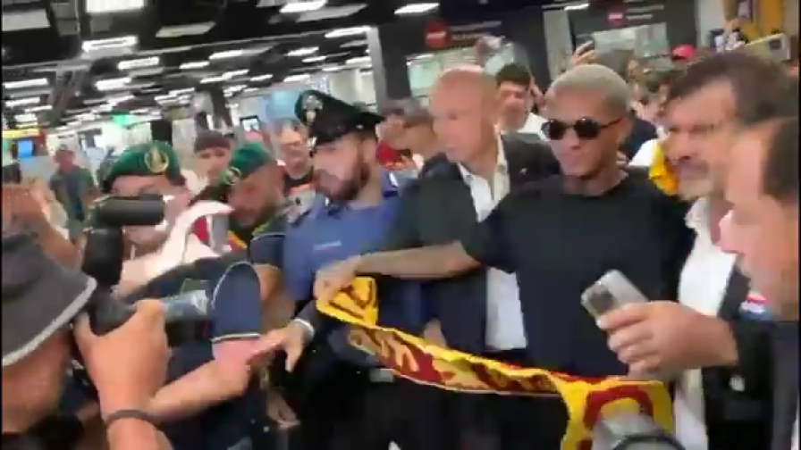 "Daje Wesley!": delirio romanista all'alba per il nuovo terzino 2 "Daje Wesley!": delirio romanista all'alba per il nuovo terzino