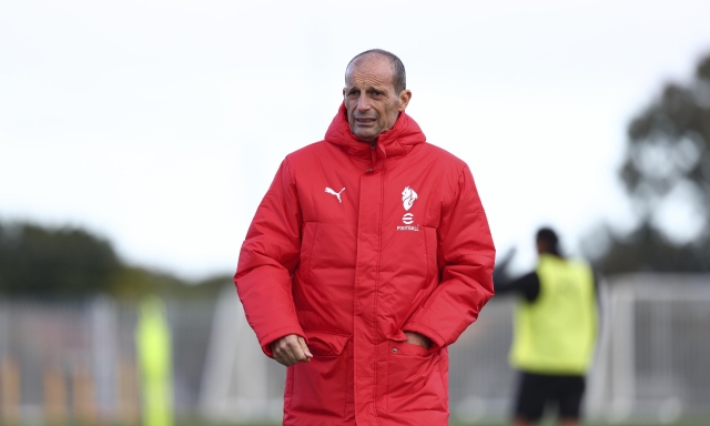 Allegri: "Milan giovane, non partiamo favoriti. Niente coppe? Non è un vantaggio" 1 Allegri: "Milan giovane, non partiamo favoriti. Niente coppe? Non è un vantaggio"