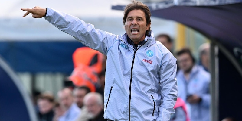 Napoli, Conte e il giochino dei favoriti 1 Napoli, Conte e il giochino dei favoriti