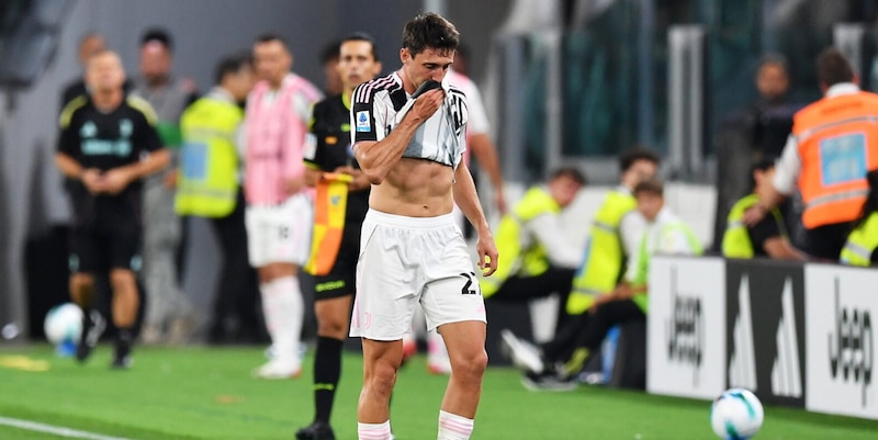 Cambiaso chiede scusa dopo l'espulsione in Juve-Parma: “Brutto gesto di cui mi vergogno" 1 Cambiaso chiede scusa dopo l'espulsione in Juve-Parma: “Brutto gesto di cui mi vergogno"