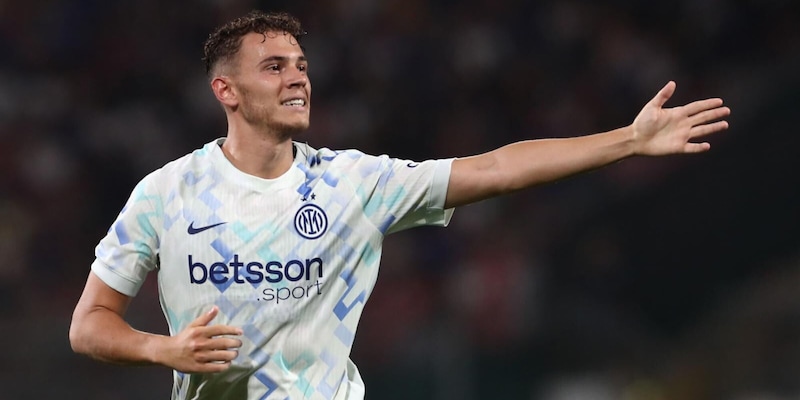 Inter e Bologna d'accordo per Asllani, ma c'è il nodo ingaggio 1 Inter e Bologna d'accordo per Asllani, ma c'è il nodo ingaggio