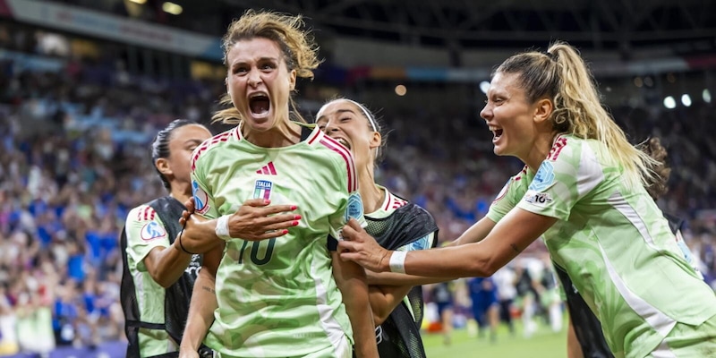 "Le Azzurre siamo Noi - Oltre il sogno": online la nuova puntata sul documentario dell'Italia agli Europei femminili 2 "Le Azzurre siamo Noi - Oltre il sogno": online la nuova puntata sul documentario dell'Italia agli Europei femminili