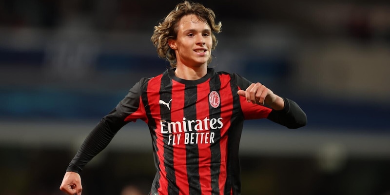 Baby Comotto: rigore alla Totti e l'amico Tonali. Ecco chi &egrave; il figlio d'arte che ha conquistato Allegri