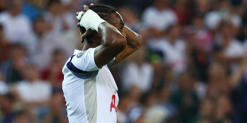 Insulti razzisti contro Tel, Tottenham furioso: "Disgustati da questi vigliacchi" 2 Insulti razzisti contro Tel, Tottenham furioso: "Disgustati da questi vigliacchi"