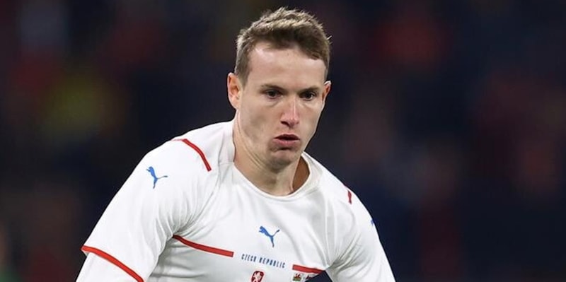 Jankto, addio al calcio a 29 anni: "Ho provato a superare il dolore", il messaggio social 1 Jankto, addio al calcio a 29 anni: "Ho provato a superare il dolore", il messaggio social